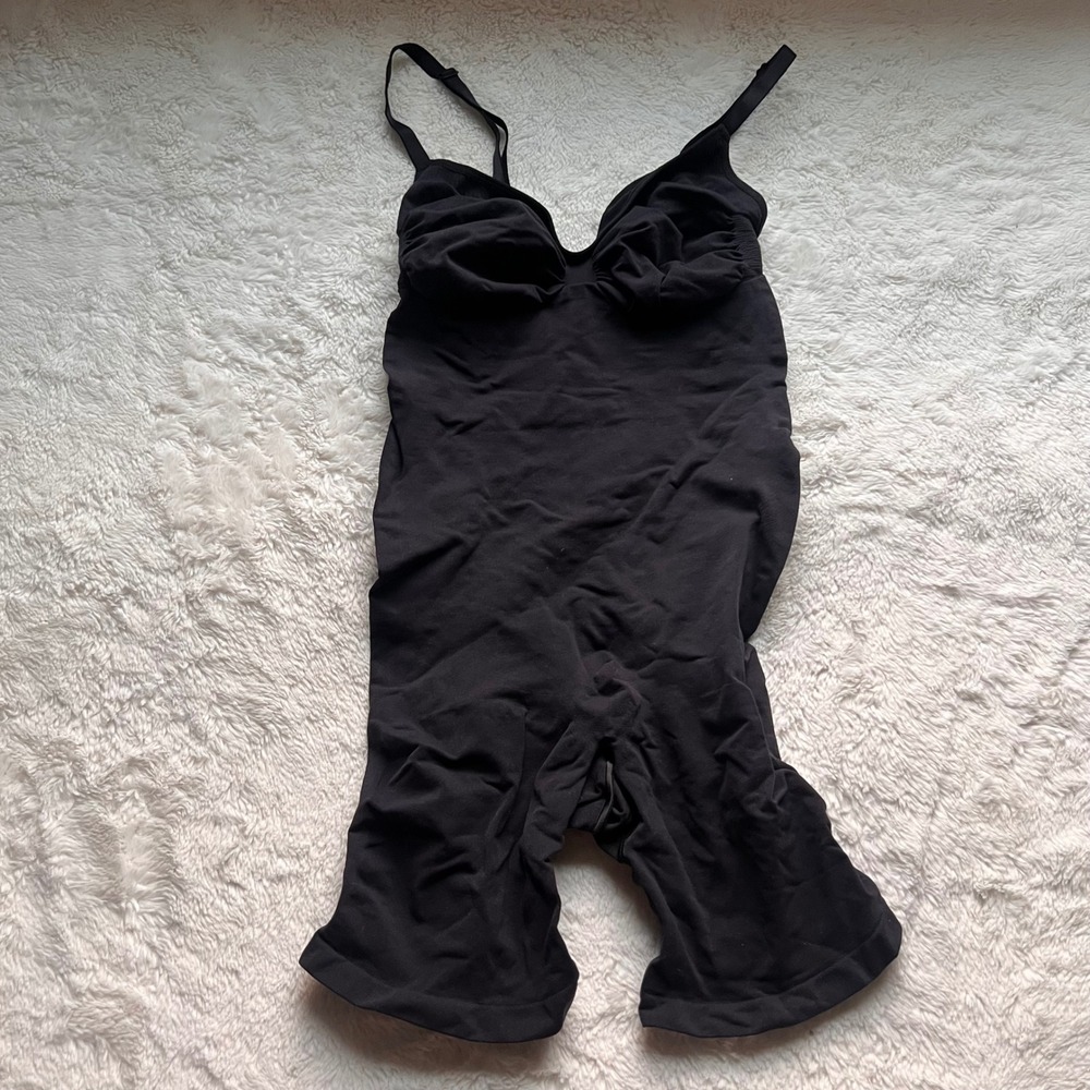 Skims Seamless Sculpt Mid Thigh Bodysuit Onyx Black Size 2XL Shapewear RN158873